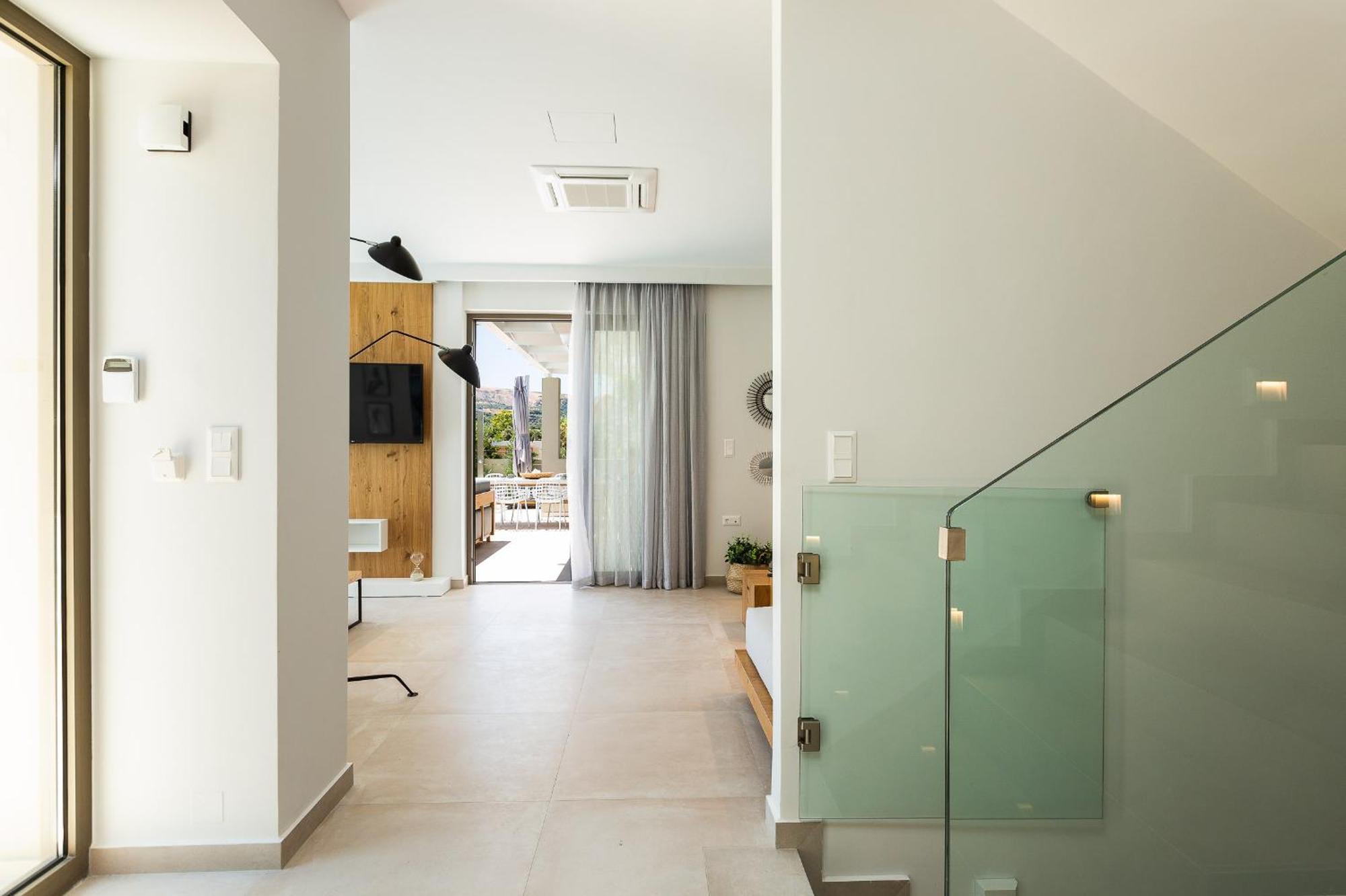 Vasilios Villa, With Pool, Gym & Close To Beach, By Thinkvilla Loutra  Exterior photo