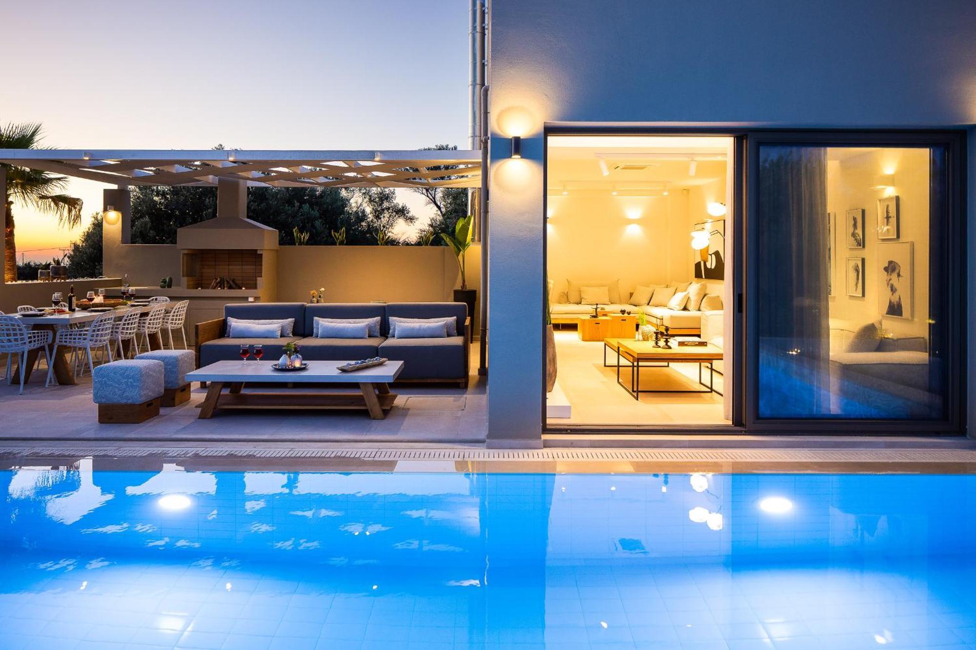 Vasilios Villa, With Pool, Gym & Close To Beach, By Thinkvilla Loutra  Exterior photo