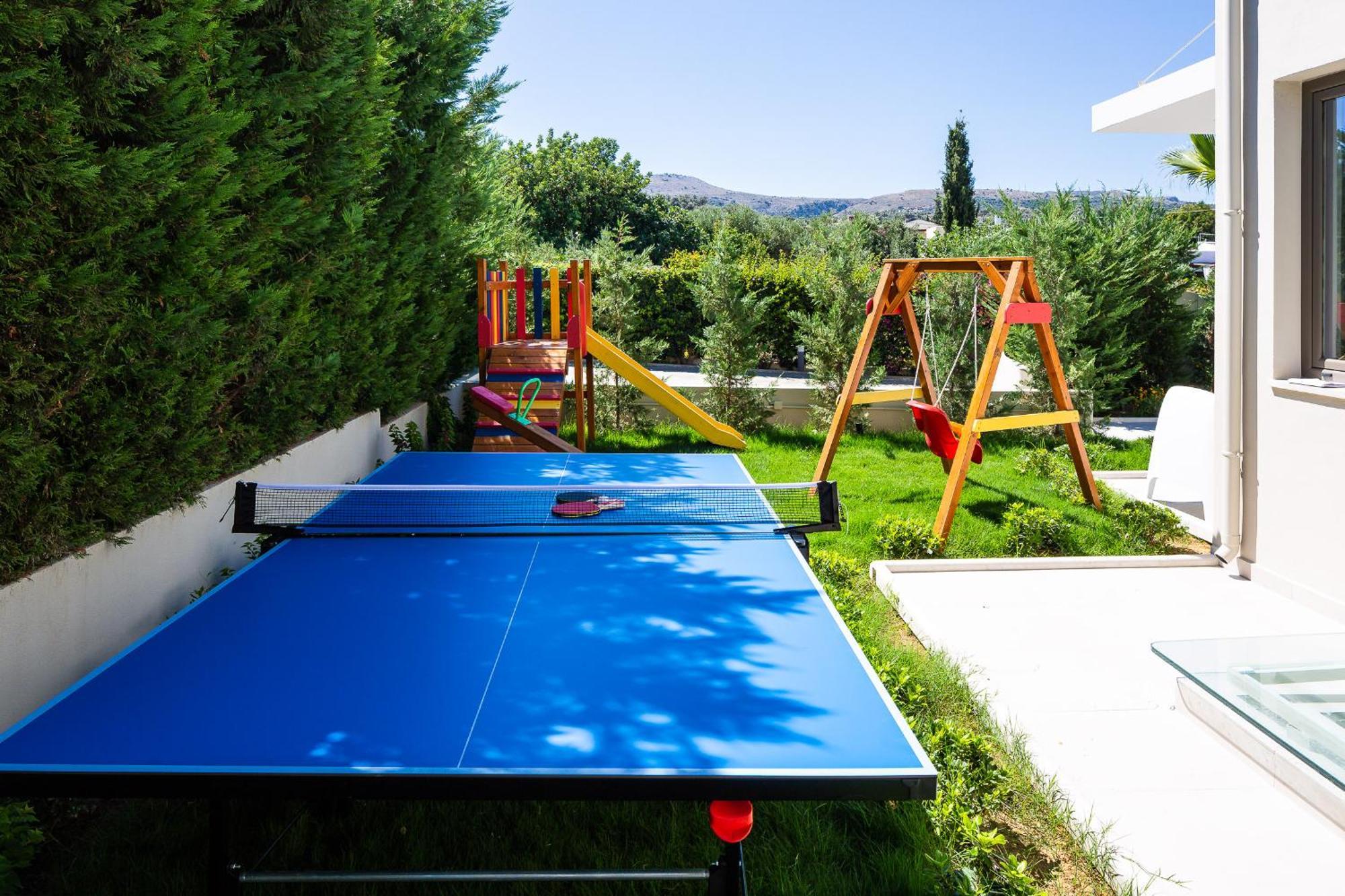 Vasilios Villa, With Pool, Gym & Close To Beach, By Thinkvilla Loutra  Exterior photo