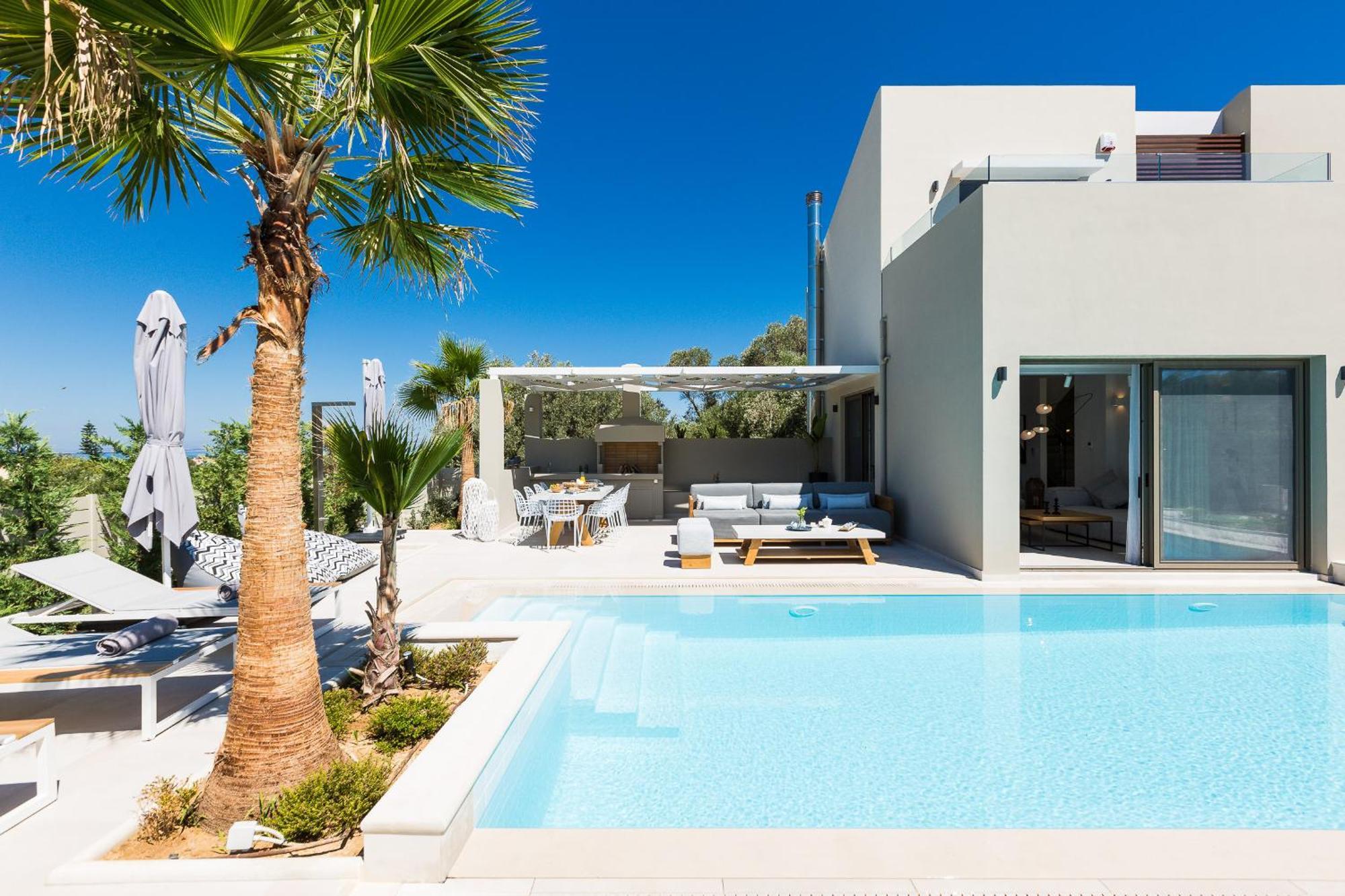 Vasilios Villa, With Pool, Gym & Close To Beach, By Thinkvilla Loutra  Exterior photo